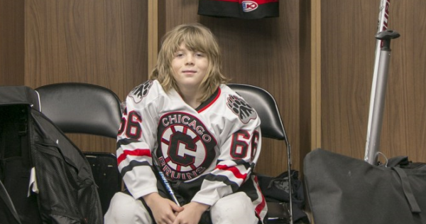 9-годишно българче откри мач на Националната хокейна лига на САЩ
